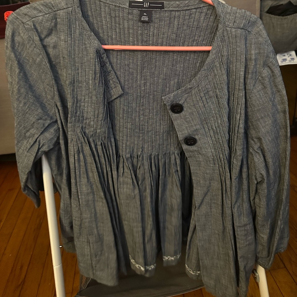 Gap XL jacket Denim color